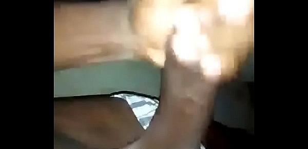  Negro de Cartagena me envia un video masturbandose